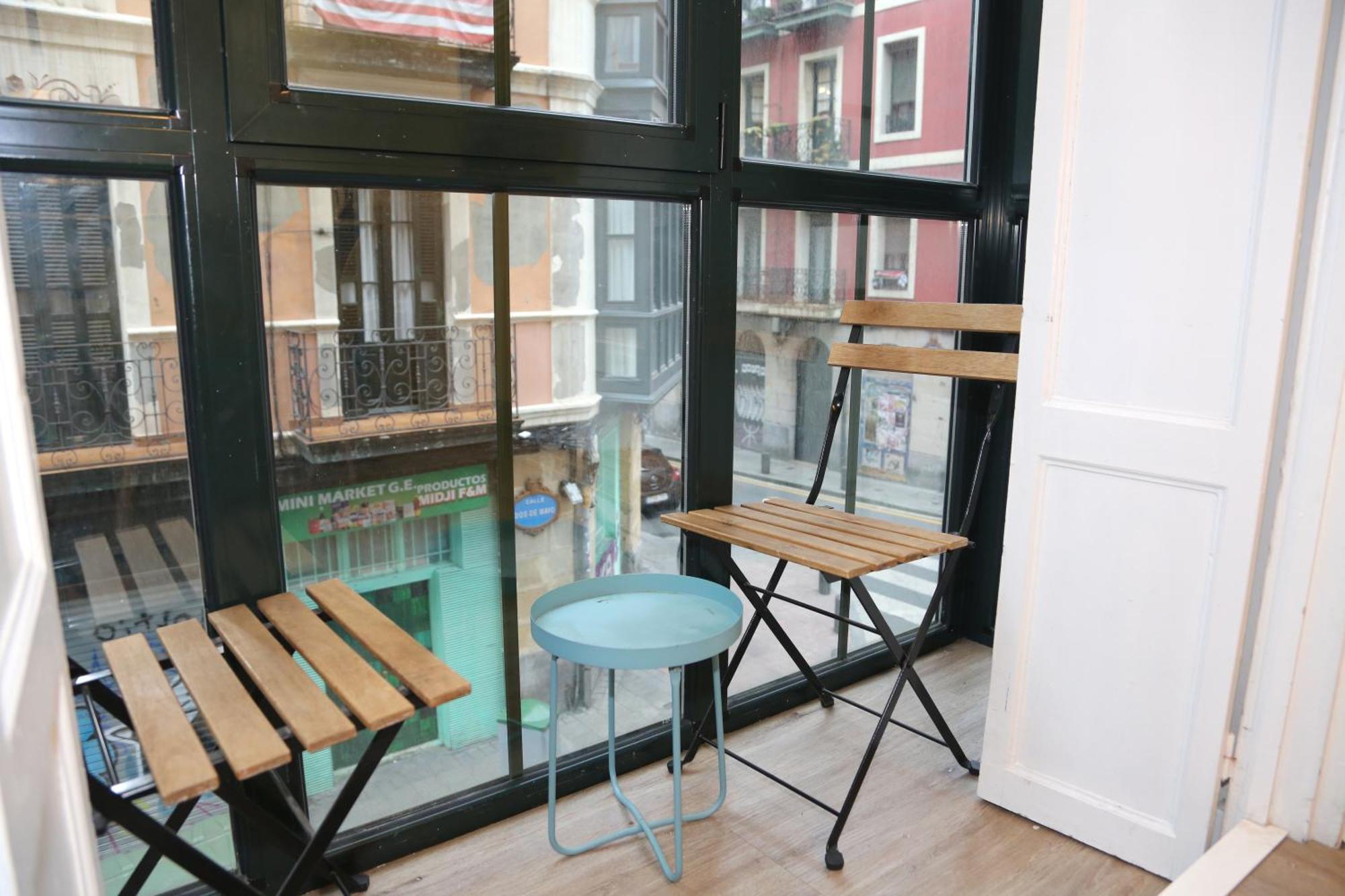 Magnifico Piso Frente Al Casco Viejo De Bilbaoアパートメント エクステリア 写真